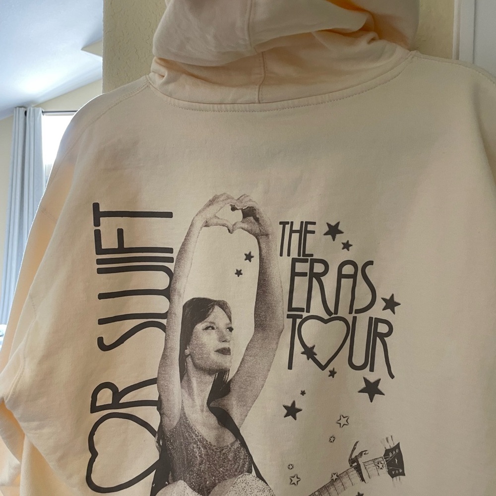 Taylor Swift- Eras Tour NEW Hoodie! Women’s size XL - Picture 6 of 6